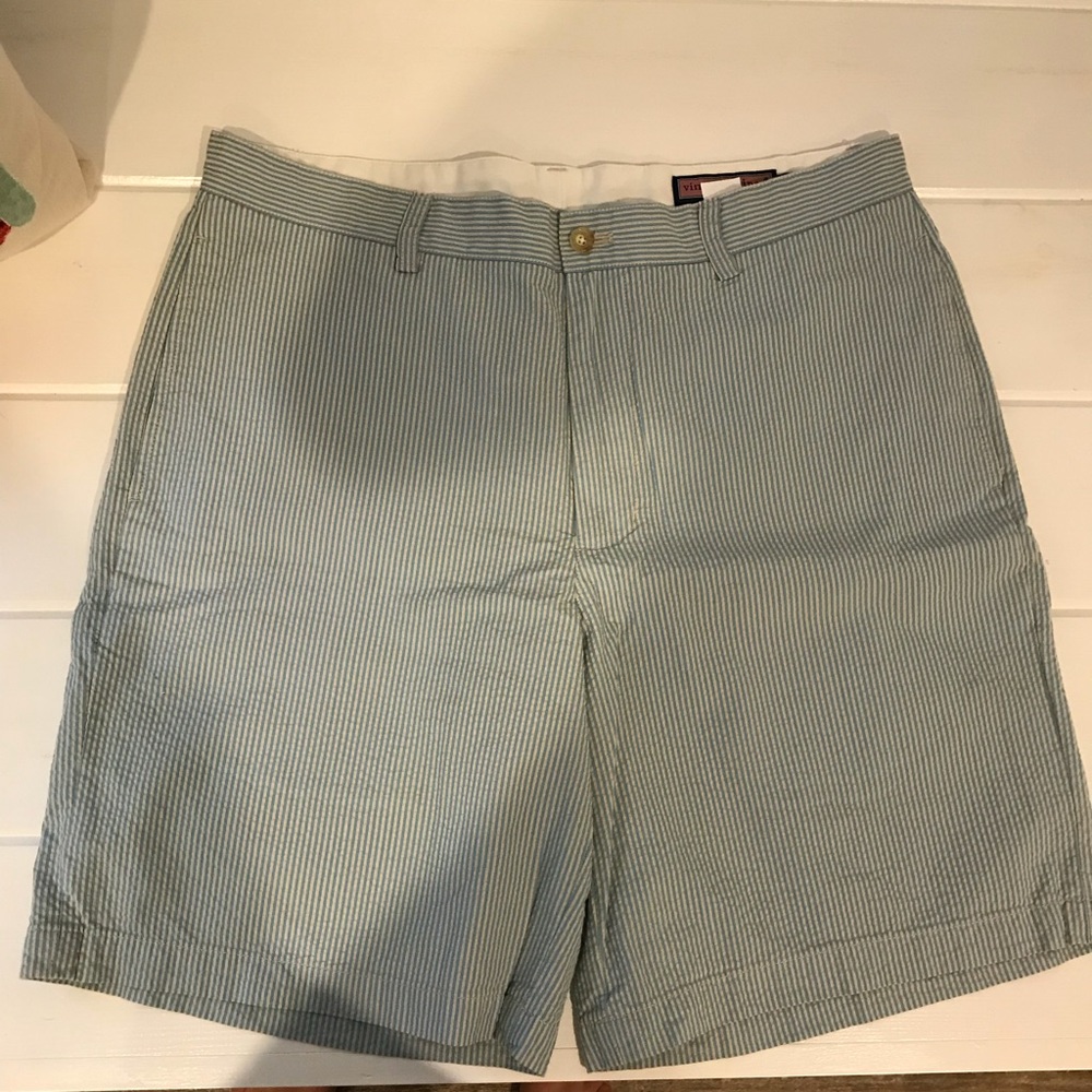Vineyard Vines size 34 Men’s shorts